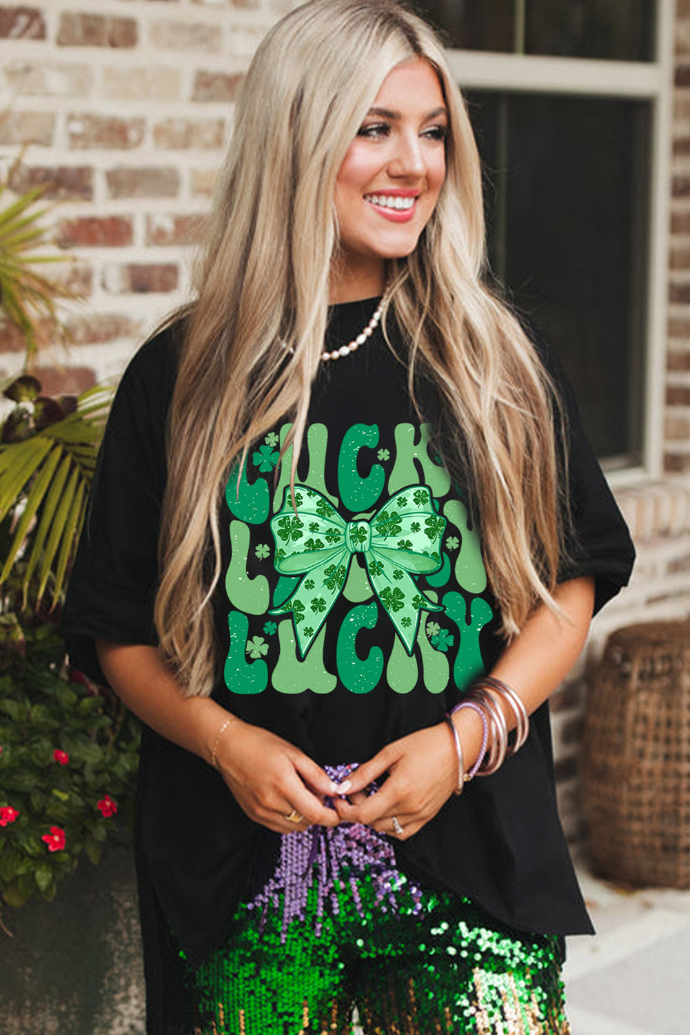 Black LUCKY Clover Bowknot Graphic Crewneck St Patricks Tee